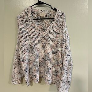 Cupio V-Neck Sweater in Black, White, and Pink